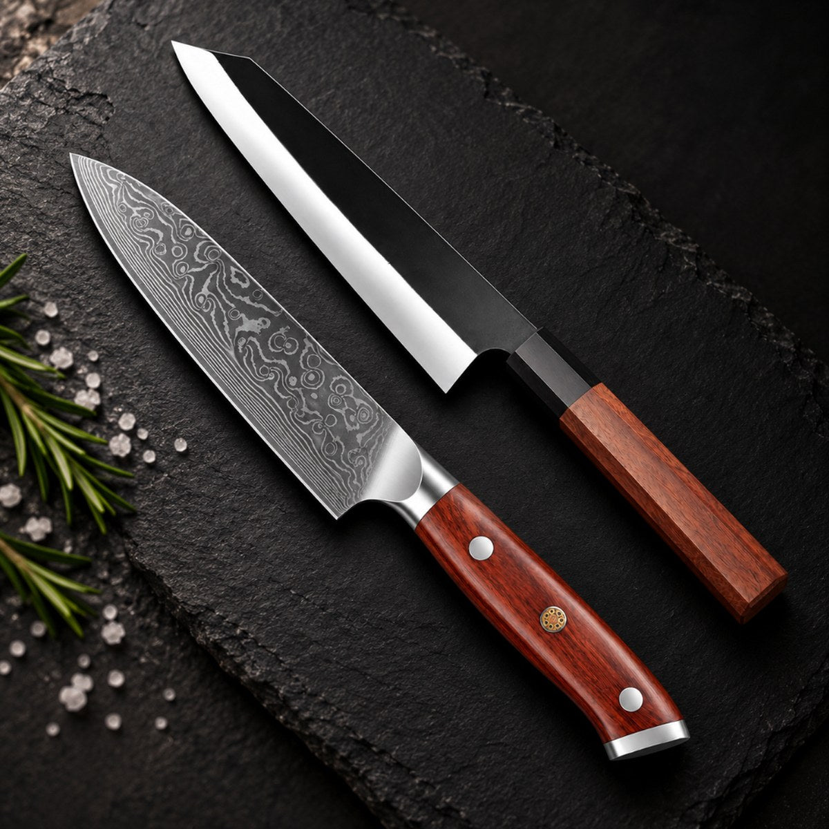 Kiritsuke y santoku sobre una pizarra